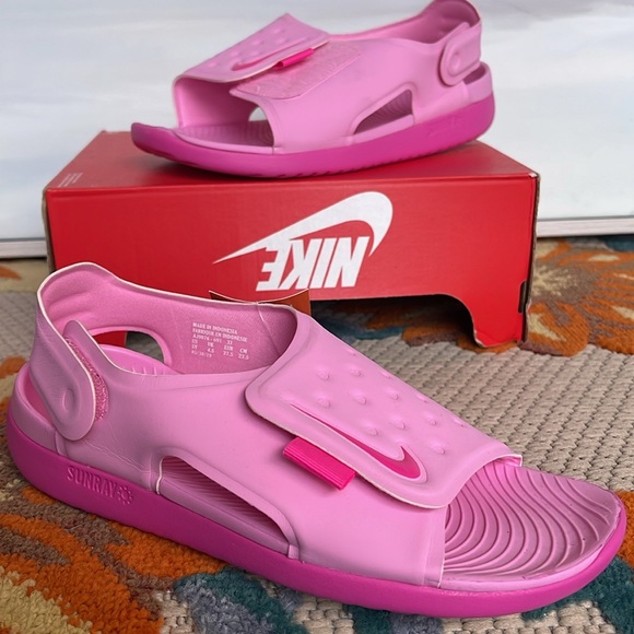 NIKE SUNRAY ADJUST 5 (GS/PS)
PSYCHIC PINK/LASER FUCHSIA Sandals - Picture 15 of 16